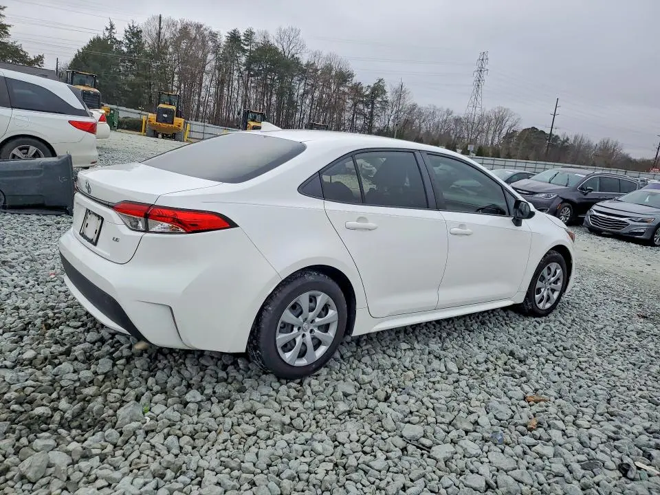 2021 TOYOTA COROLLA LE  