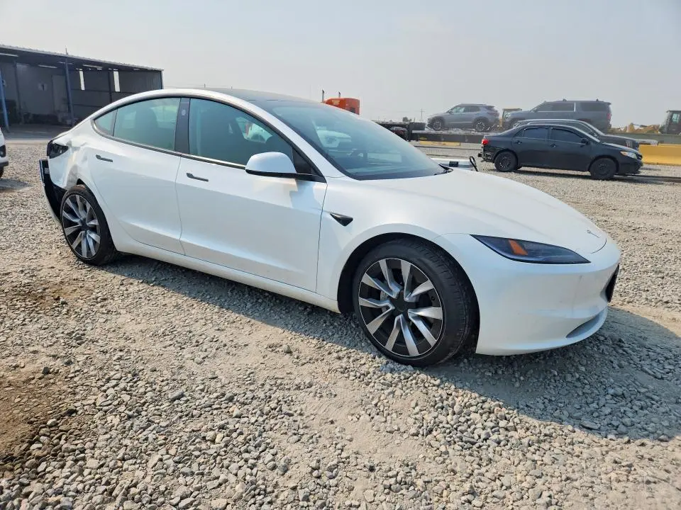 2025 TESLA MODEL 3   
