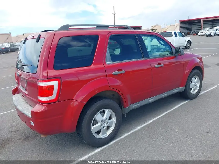 2011 FORD ESCAPE XLT