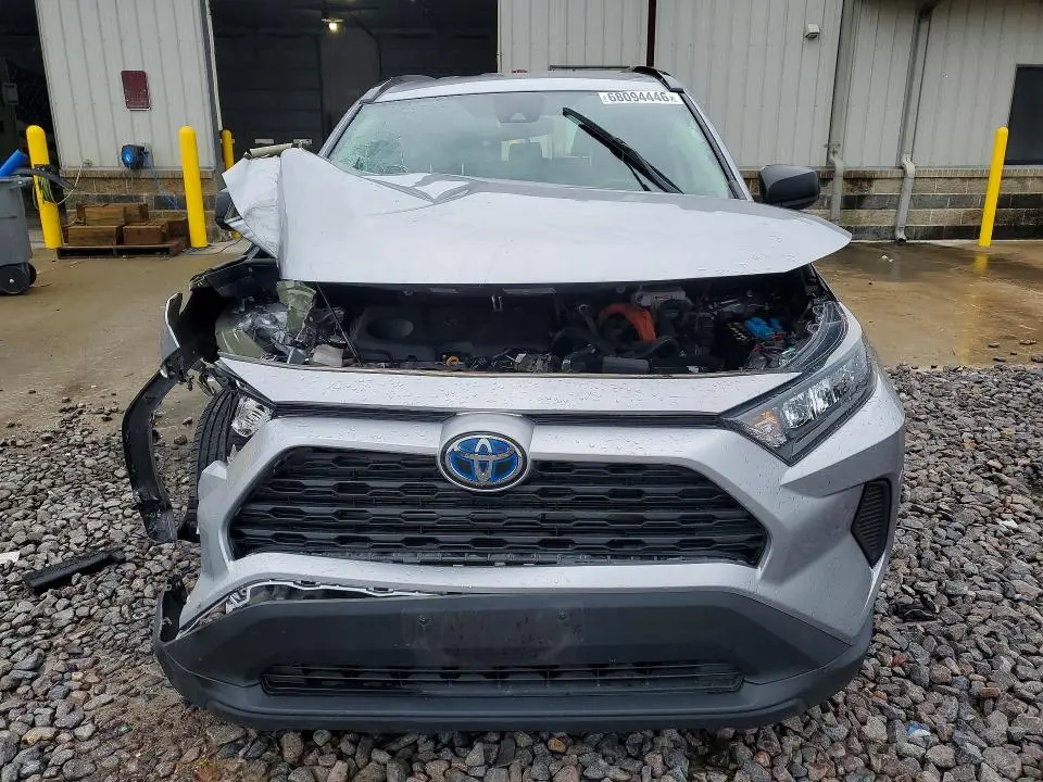 2021 TOYOTA RAV4 LE  