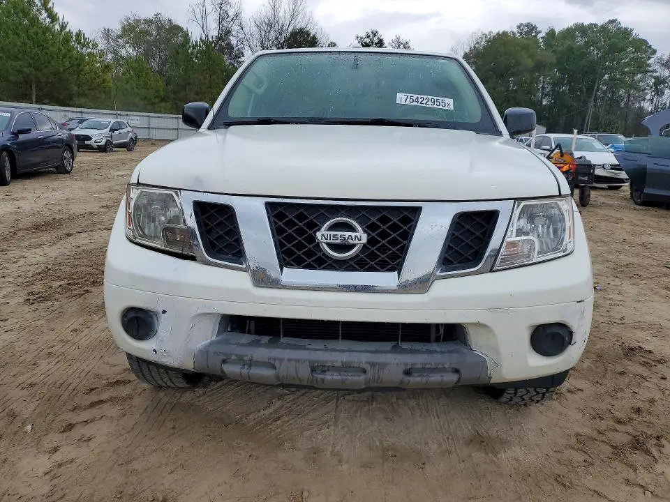 2017 NISSAN FRONTIER S  
