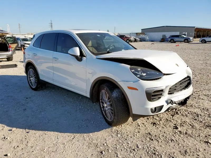 2016 PORSCHE CAYENNE   