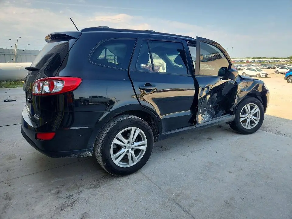 2012 HYUNDAI SANTA FE SE  