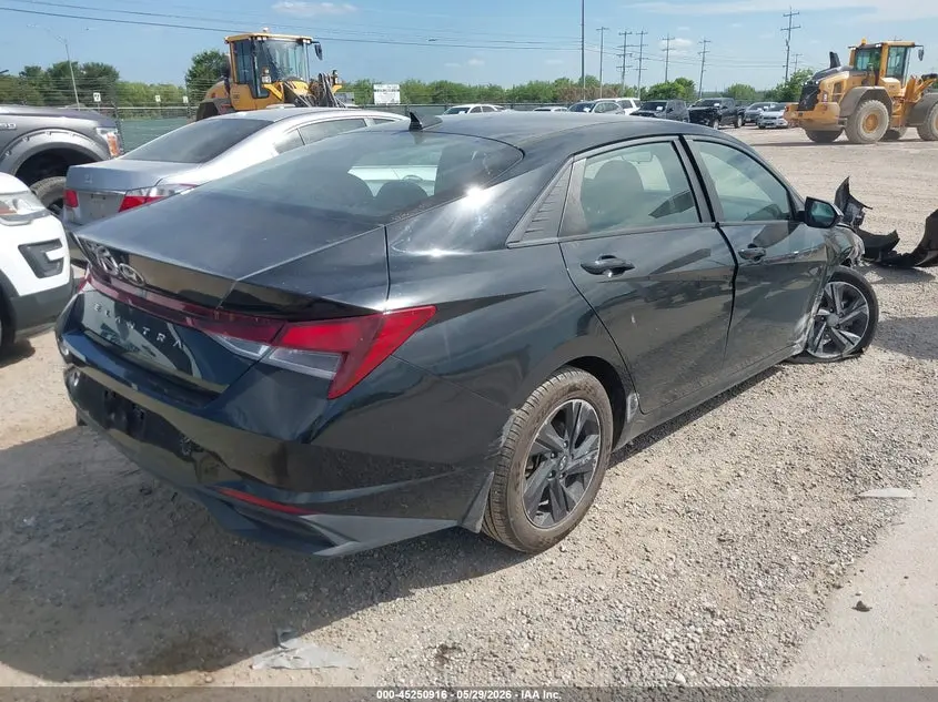 2022 HYUNDAI ELANTRA SEL