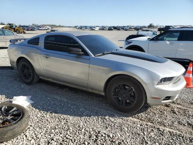 2011 FORD MUSTANG
