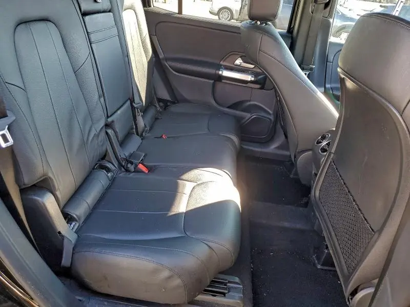 2023 MERCEDES-BENZ GLB 250  