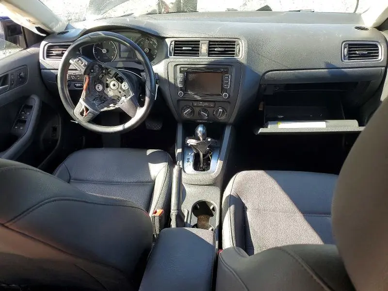 2012 VOLKSWAGEN JETTA SE  