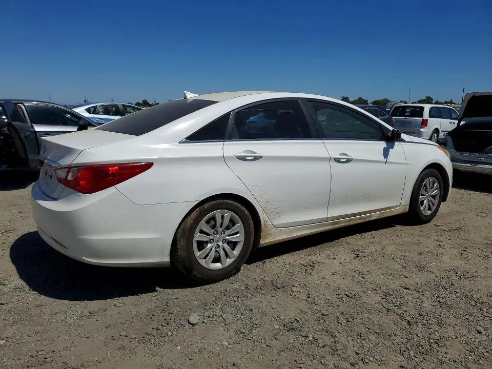 2012 HYUNDAI SONATA GLS  
