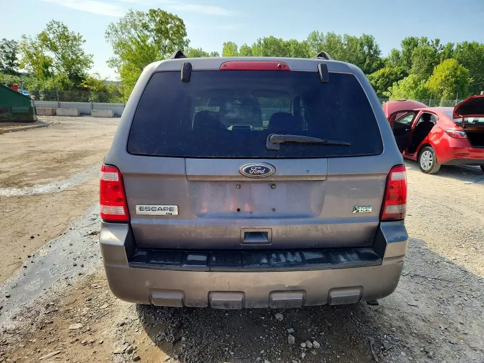 2011 FORD ESCAPE XLT  
