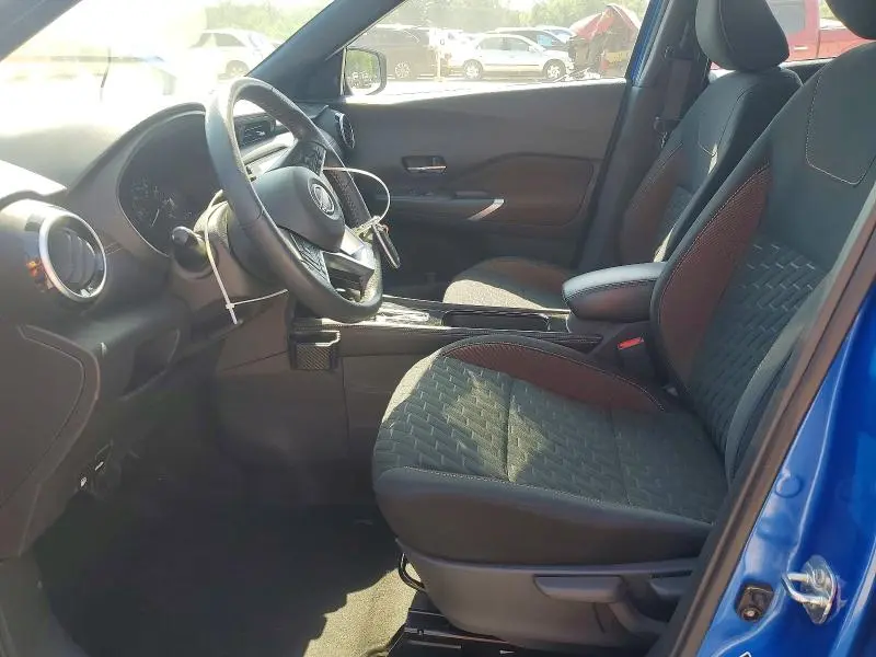 2023 NISSAN KICKS SR  