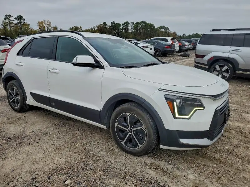 2023 KIA NIRO EX  