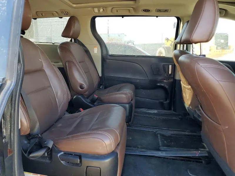 2015 TOYOTA SIENNA LIMITED 7-PASSENGER  