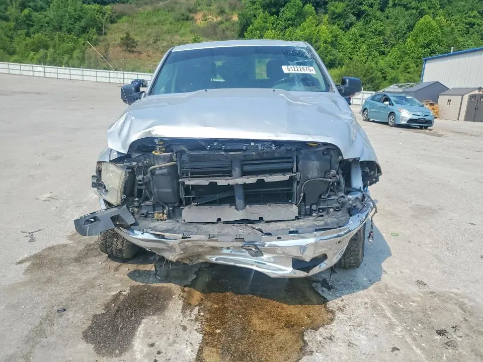 2017 RAM 1500 SLT  