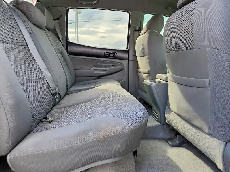 2011 TOYOTA TACOMA V6  