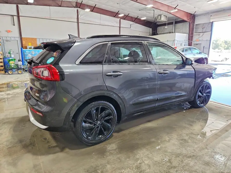2018 KIA NIRO EX  