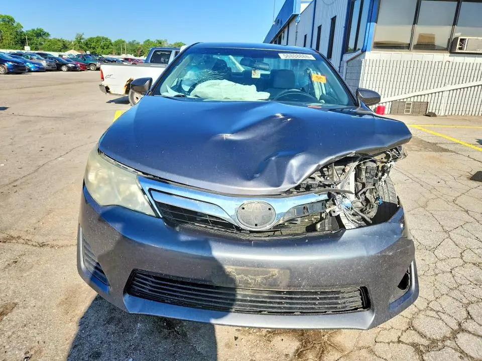 2014 TOYOTA CAMRY LE  