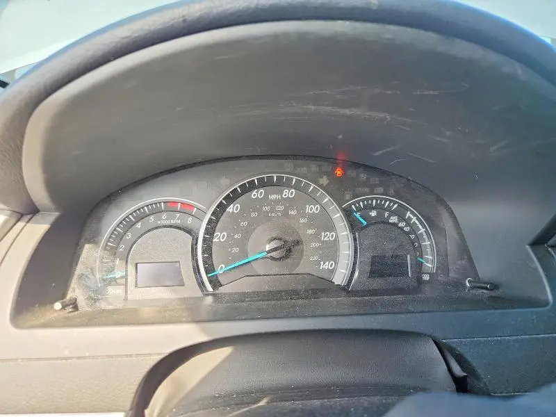 2014 TOYOTA CAMRY LE  