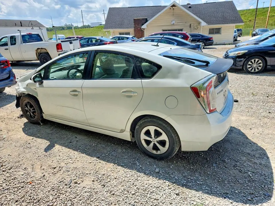 2013 TOYOTA PRIUS THREE  