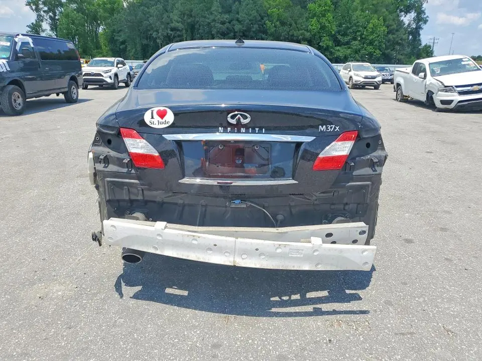 2012 INFINITI M37 X  