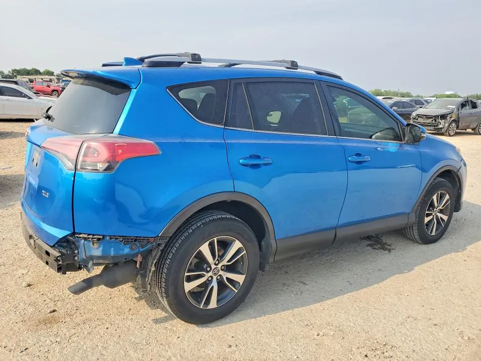 2017 TOYOTA RAV4 XLE  