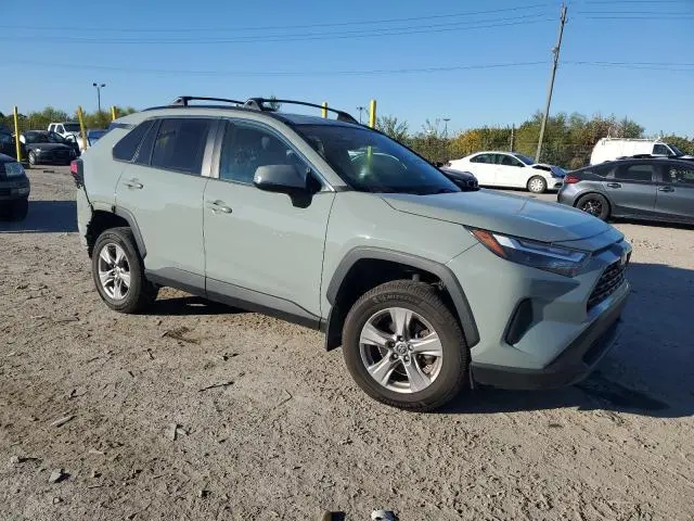 2022 TOYOTA RAV4 XLE  