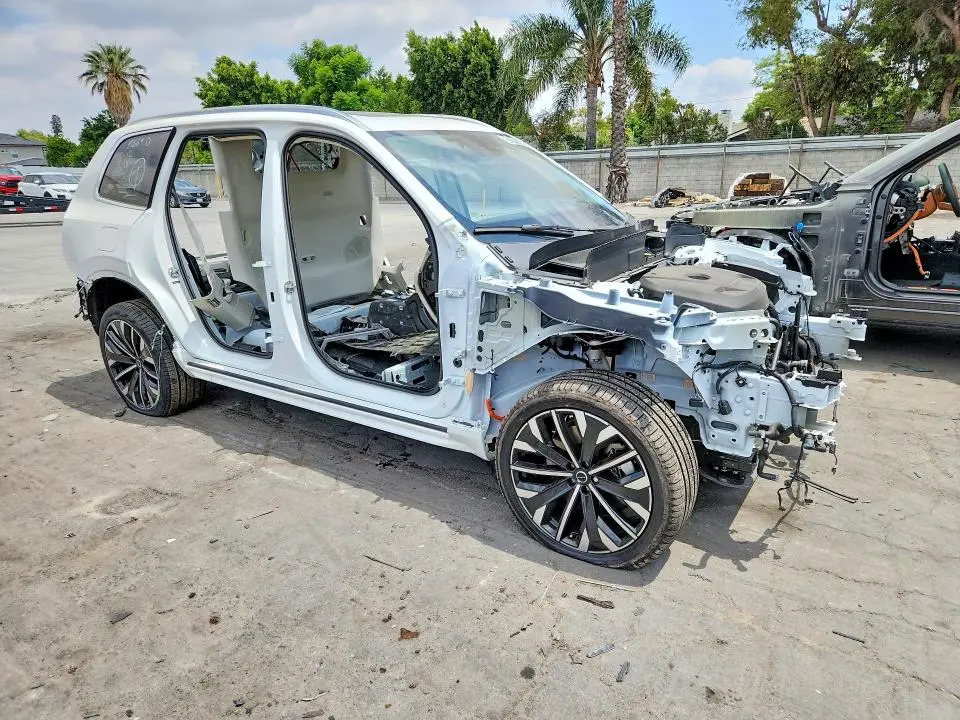 2026 VOLVO XC90 ULTRA  