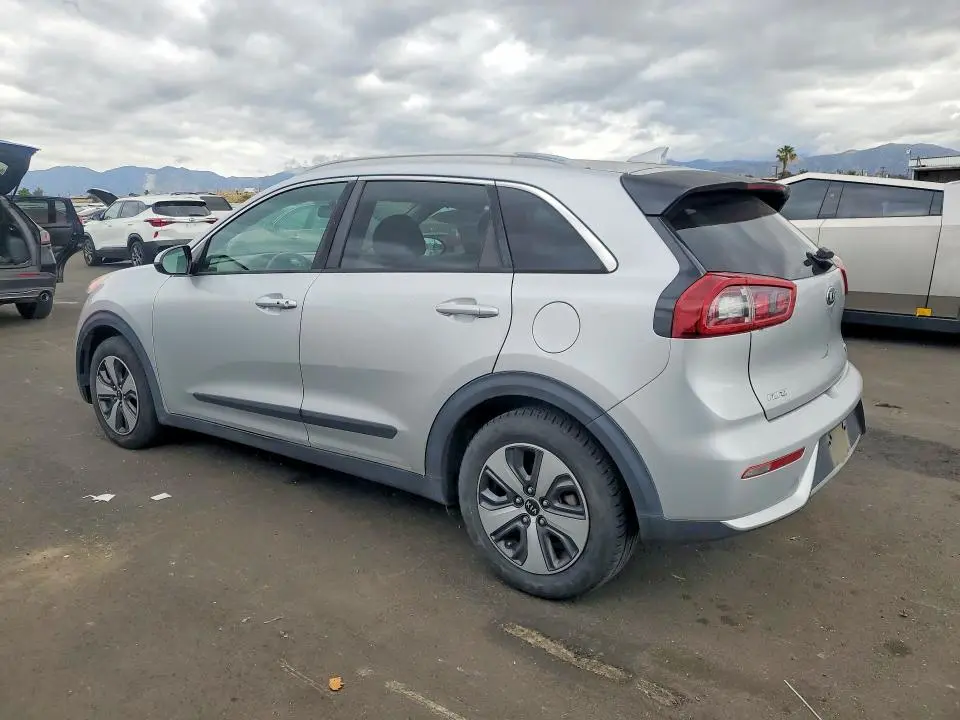 2017 KIA NIRO LX  