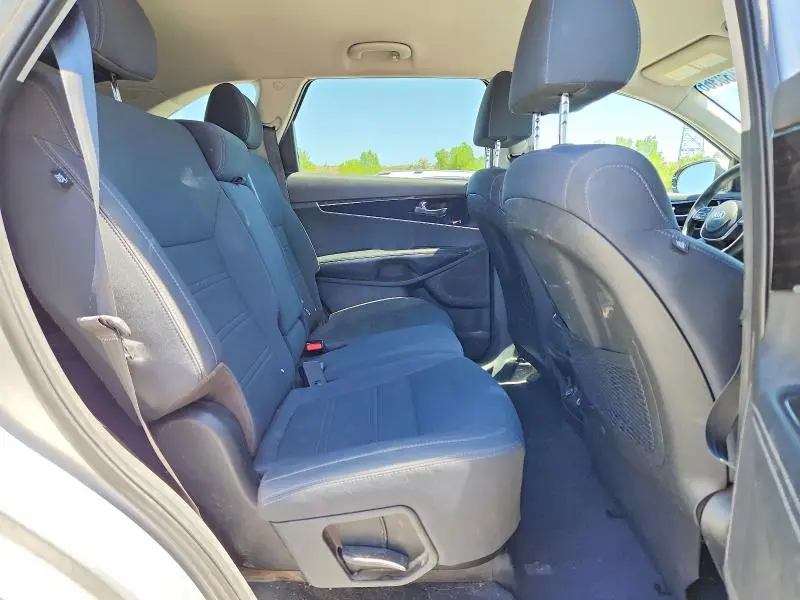 2019 KIA SORENTO LX V6  