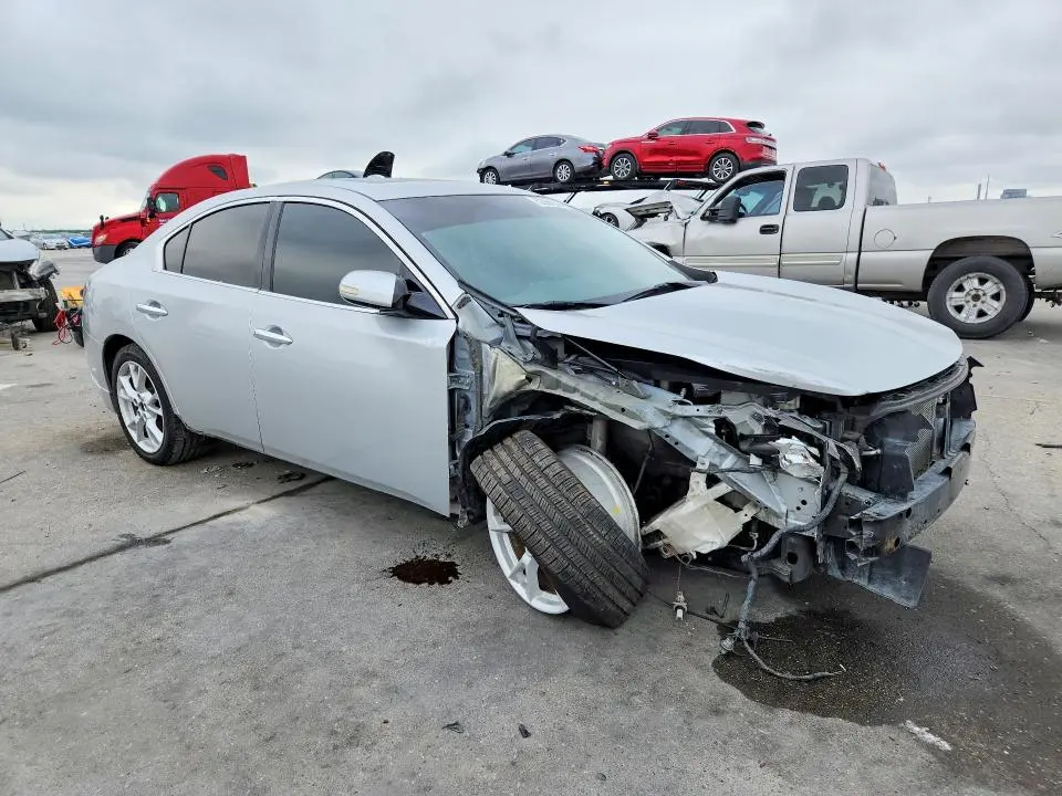 2012 NISSAN MAXIMA   