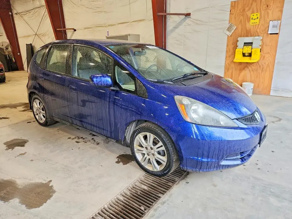 2013 HONDA FIT   