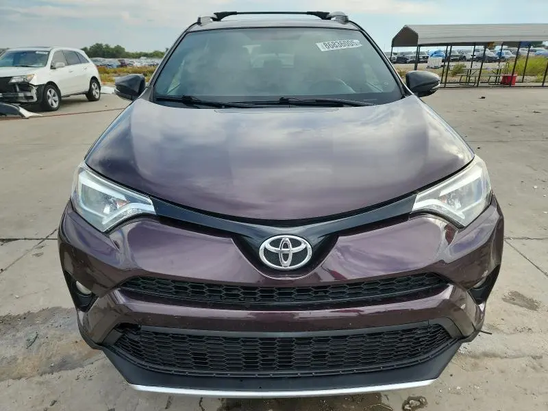 2016 TOYOTA RAV4 SE  