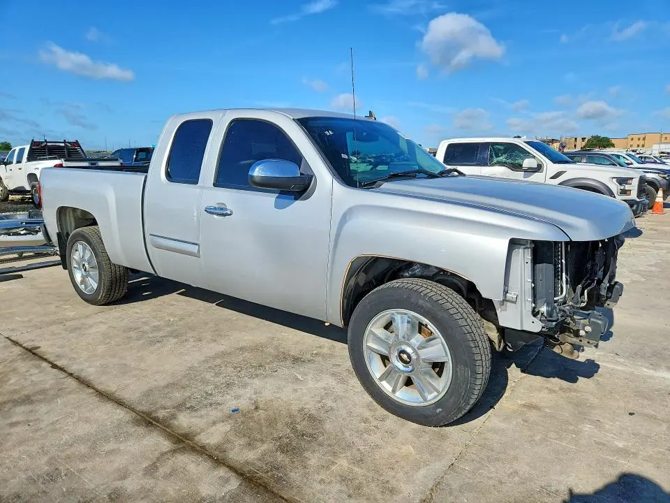 2013 CHEVROLET SILVERADO C1500 LT  