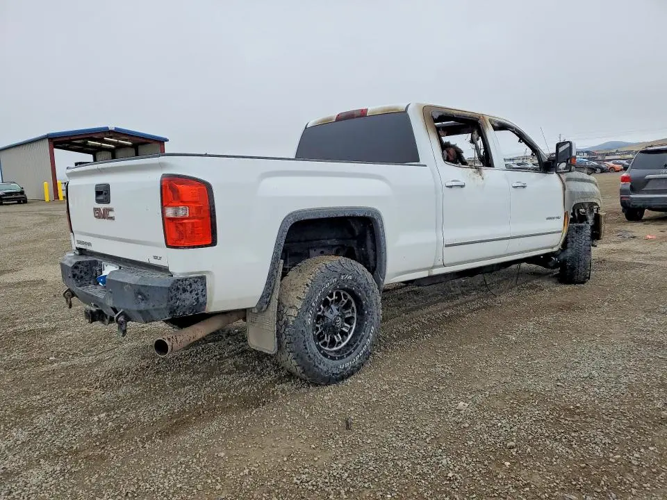 2015 GMC SIERRA K2500 SLT  