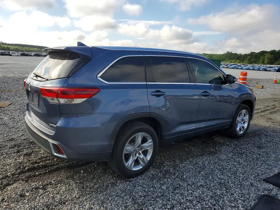 2017 TOYOTA HIGHLANDER LIMITED  