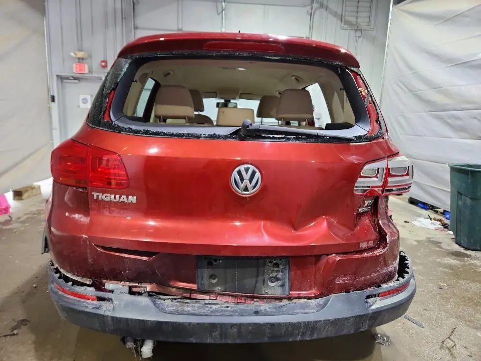 2016 VOLKSWAGEN TIGUAN S  