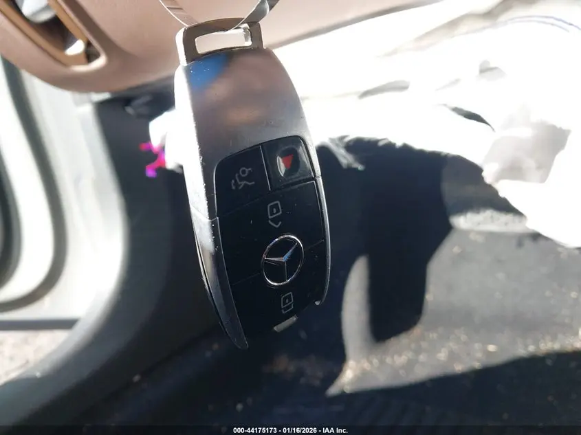 2017 MERCEDES-BENZ E 300  