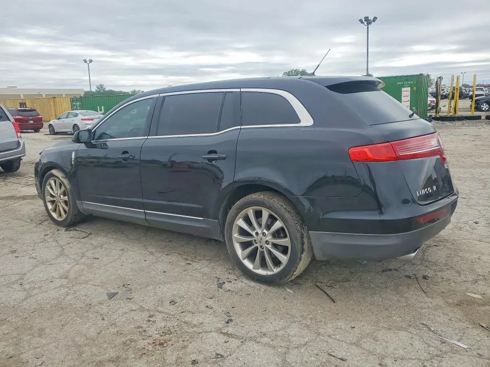 2010 LINCOLN MKT   