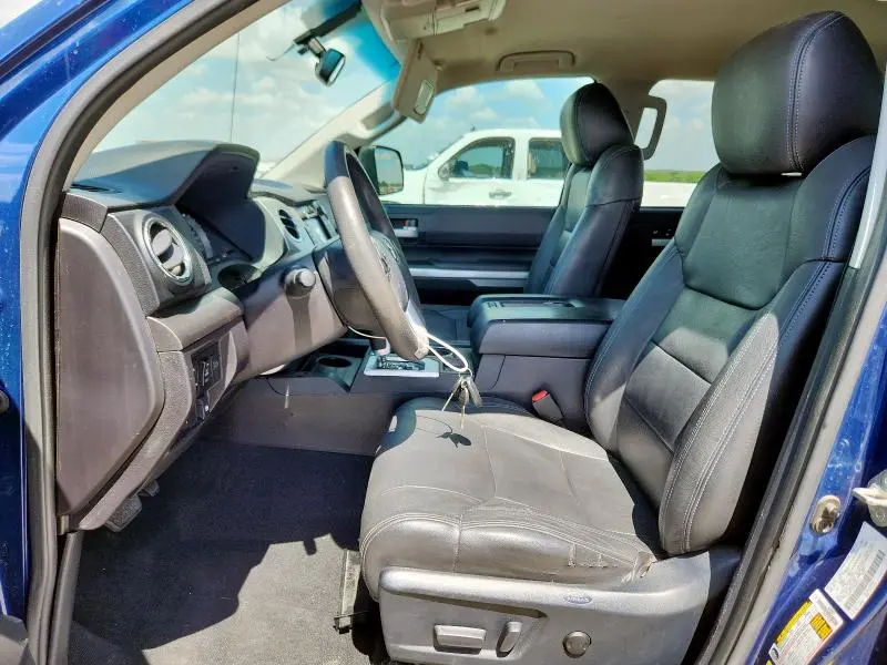 2015 TOYOTA TUNDRA CREWMAX SR5  