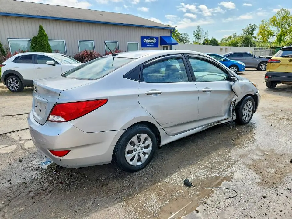2015 HYUNDAI ACCENT GLS  