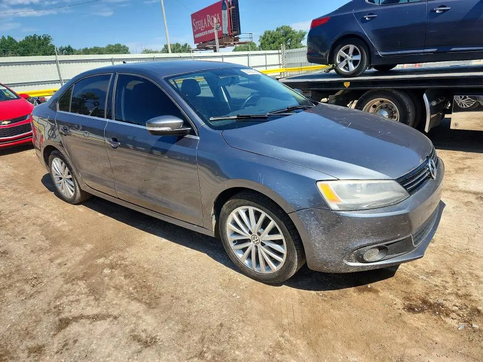 2013 VOLKSWAGEN JETTA TDI  