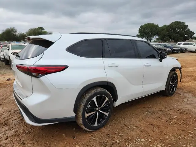2022 TOYOTA HIGHLANDER XSE  
