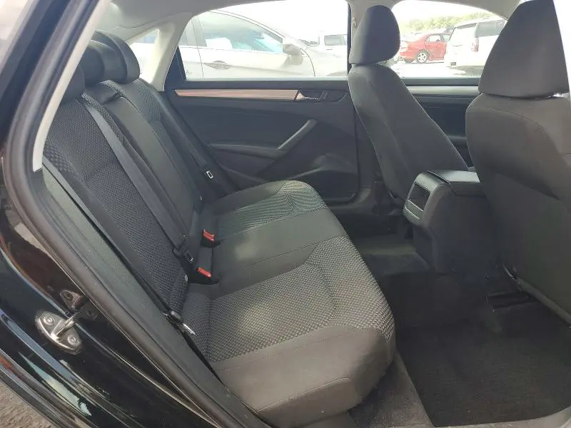 2012 VOLKSWAGEN PASSAT S  