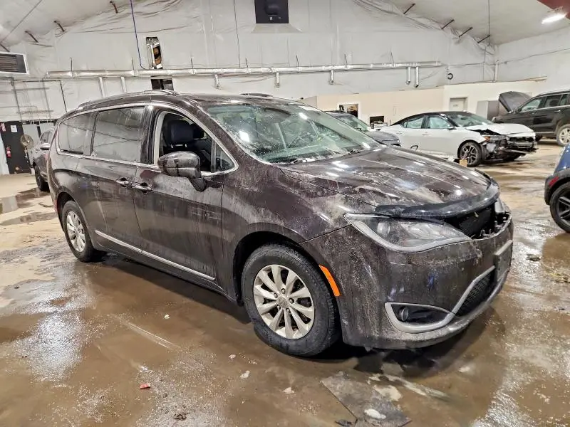 2017 CHRYSLER PACIFICA TOURING L  