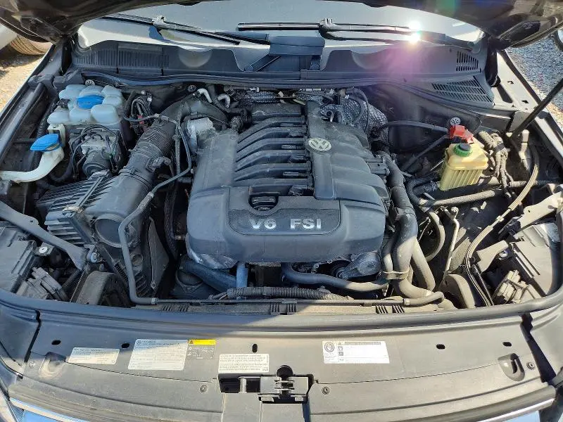 2016 VOLKSWAGEN TOUAREG SPORT  