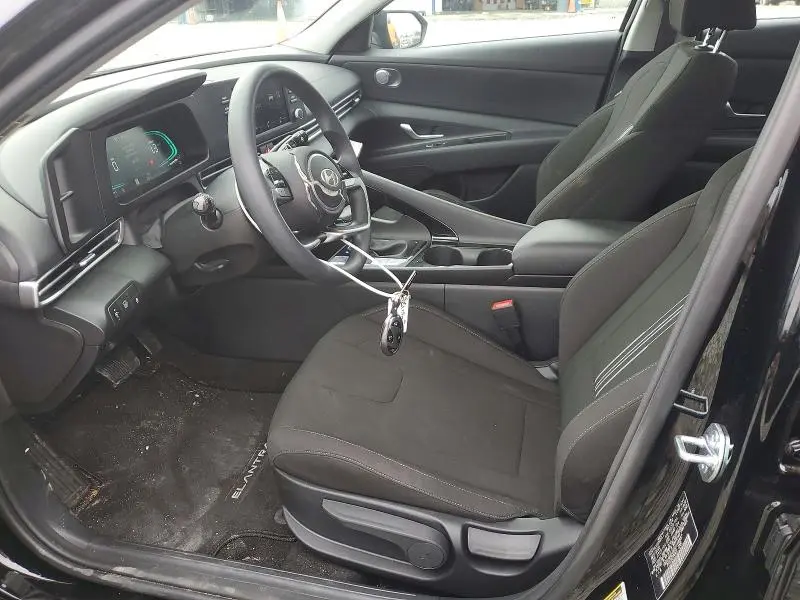 2025 HYUNDAI ELANTRA BLUE  