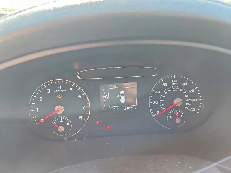 2016 KIA SORENTO LX  