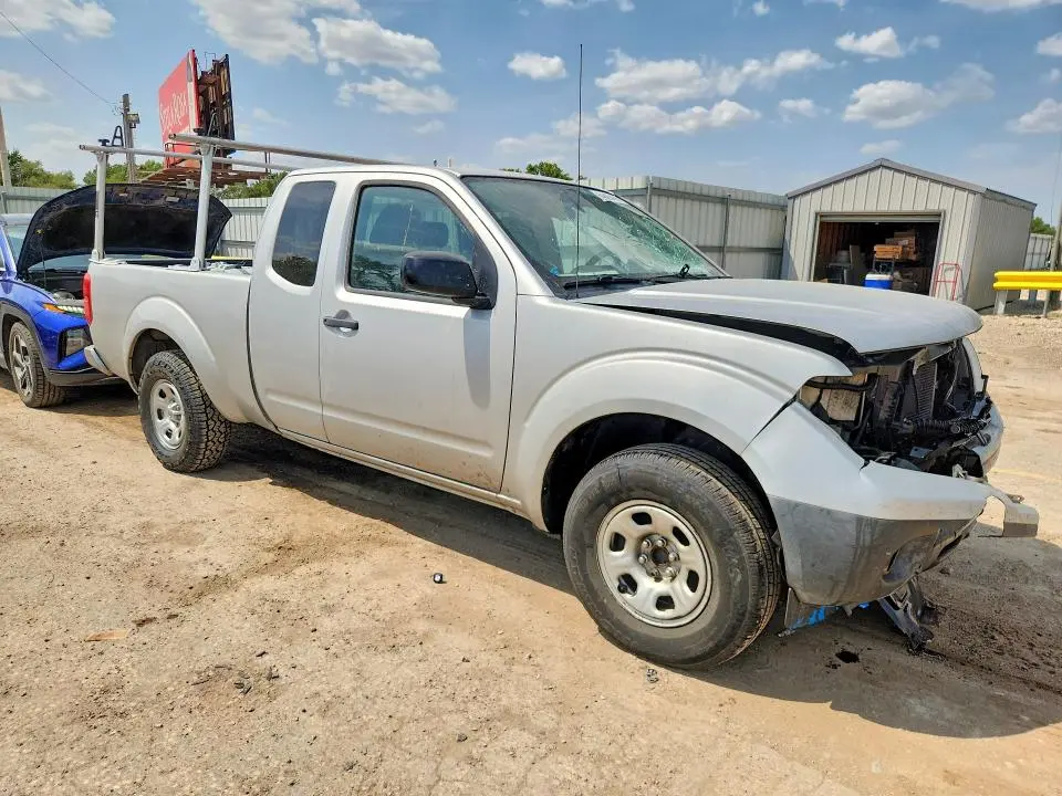 2016 NISSAN FRONTIER S  