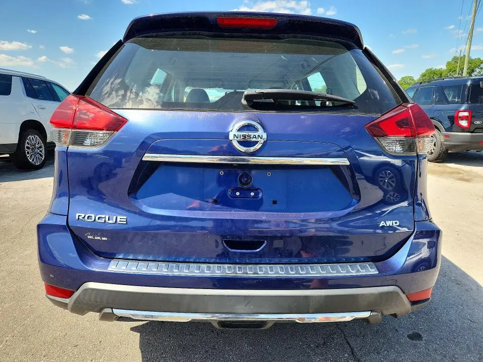 2018 NISSAN ROGUE S  