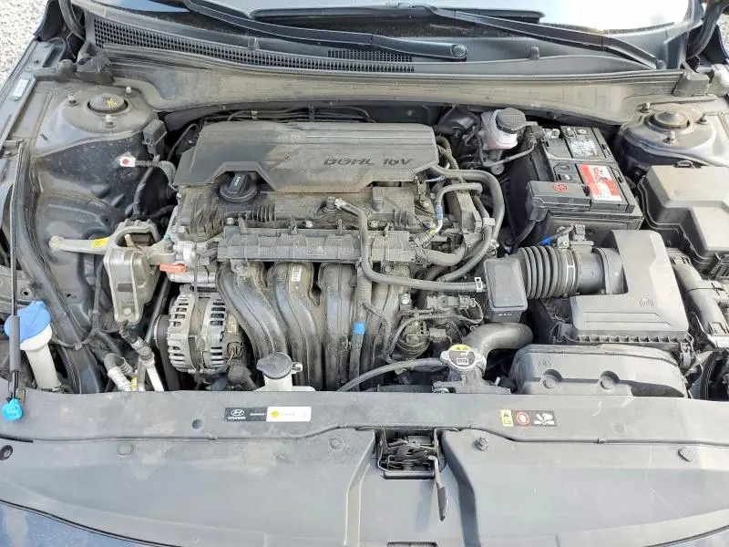 2024 HYUNDAI ELANTRA SE  