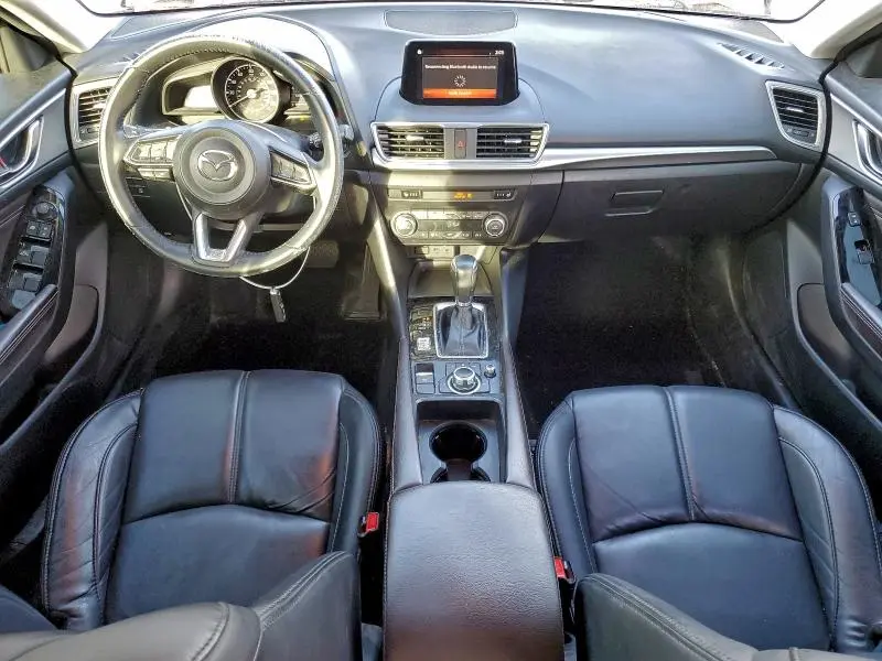 2018 MAZDA 3 TOURING  